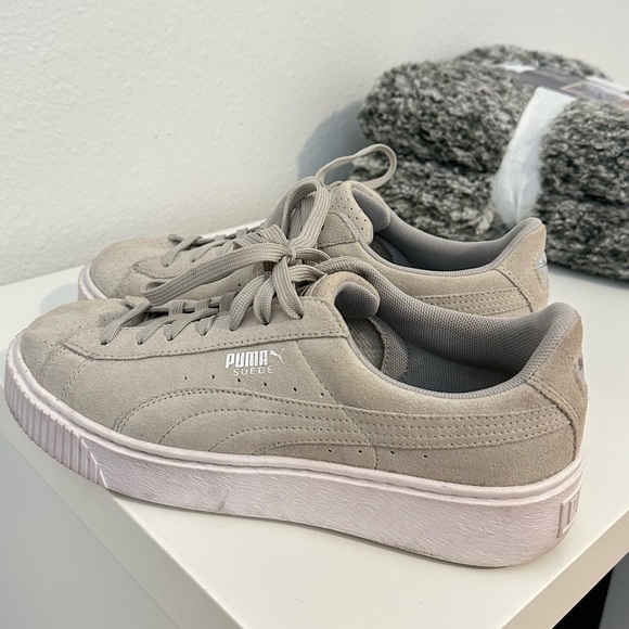 Suede Puma Sneakers - Picture 1 of 3